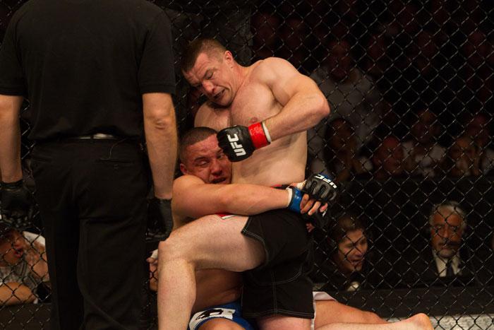 ufc115_10_crocop_vs_barry_022