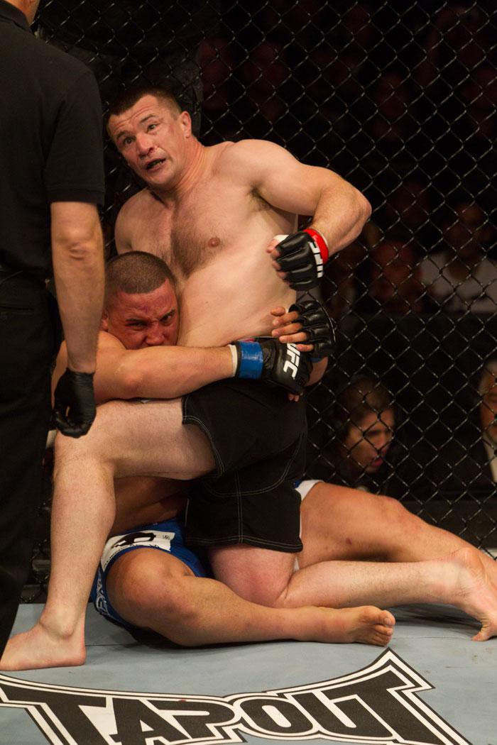 ufc115_10_crocop_vs_barry_023