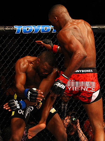 ATLANTA, GA - APRIL 21:  Jon Jones (R) knees Rashad Evans during their light heavyweight title bout for UFC 145 at Philips Arena on April 21, 2012 in Atlanta, Georgia.  (Photo by Al Bello/Zuffa LLC/Zuffa LLC via Getty Images)