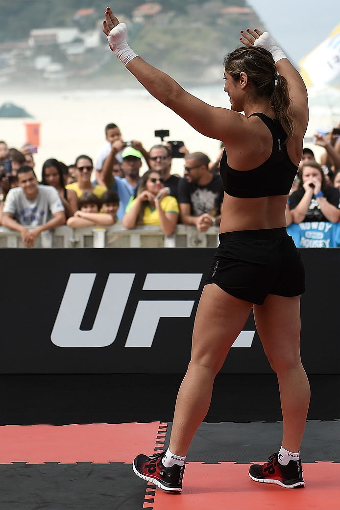 RIO DE JANEIRO, BRAZIL - JULY 29:  Womens bantamweight contender Bethe Correia of Brazil nods to fans during open training session at Pepe Beach on July 29, 2015 in Rio de Janeiro, Brazil.  (Photo by Buda Mendes/Zuffa LLC/Zuffa LLC via Getty Images)