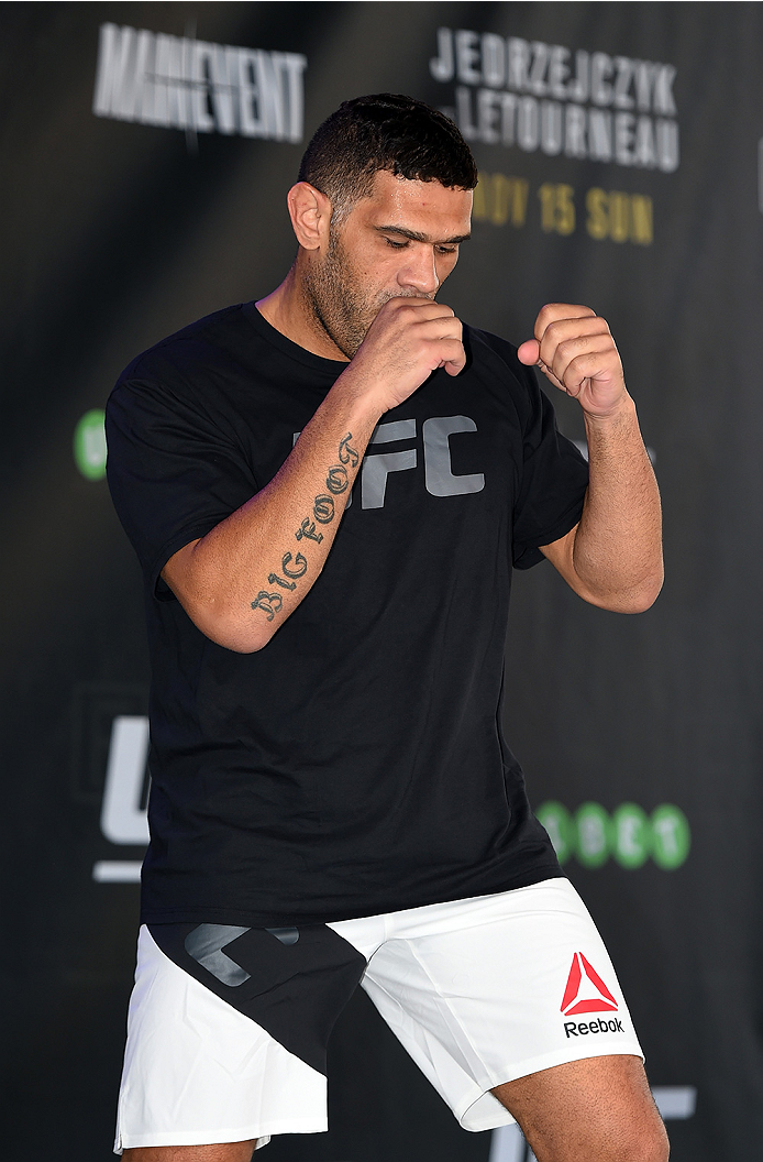 MELBOURNE, AUSTRALIA - NOVEMBER 12:  Antonio 'Bigfoot' Silva of Brazil holds an open workout for fans and media at Federation Square on November 12, 2015 in Melbourne, Australia. (Photo by Josh Hedges/Zuffa LLC/Zuffa LLC via Getty Images)