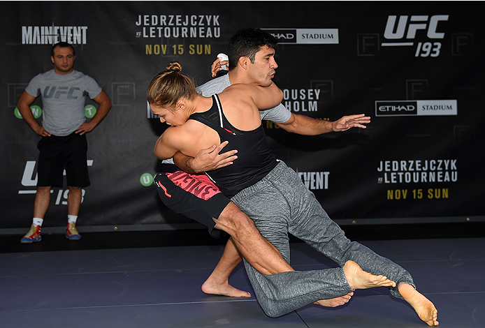 MELBOURNE, AUSTRALIA - NOVEMBER 12:  UFC women's bantamweight champion Ronda Rousey of the United States holds an open workout for fans and media at Federation Square on November 12, 2015 in Melbourne, Australia. (Photo by Josh Hedges/Zuffa LLC/Zuffa LLC 