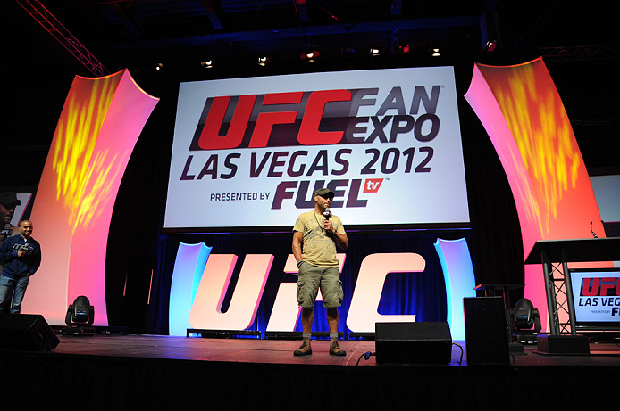 LAS VEGAS, NV - JULY 06: Randy Couture speaks to fans at the UFC Fan Expo on July 6, 2012 in Las Vegas, Nevada. (Photo by Al Powers /Zuffa LLC/Zuffa LLC via Getty Images) *** Local Caption *** Randy Couture
