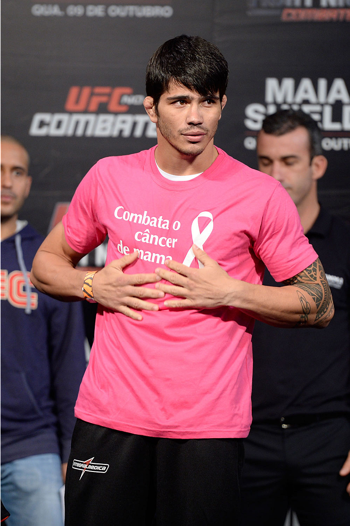 BARUERI, BRAZIL - OCTOBER 8:  Erick Silva weighs-in during the UFC Fight Night: Maia v Shields weigh-in at the Ginasio Jose Correa on October 8, 2013 in Barueri, Sao Paulo, Brazil. (Photo by Jeff Bottari/Zuffa LLC/Zuffa LLC via Getty Images)