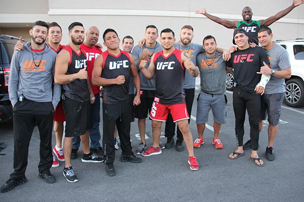 Fotogalería del reto de coaches de The Ultimate Fighter Latinoamérica II, entre Efraín Escudero y Kelvin Gastelum (Fotos por Rambo Mendoza).