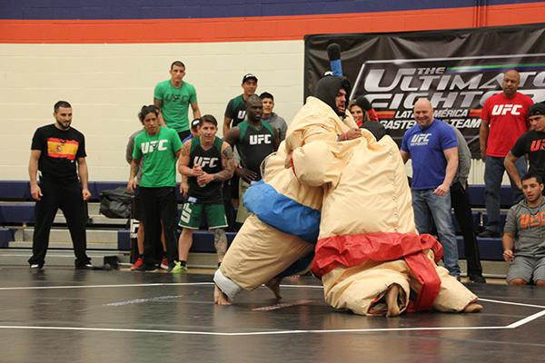 Fotogalería del reto de coaches de The Ultimate Fighter Latinoamérica II, entre Efraín Escudero y Kelvin Gastelum (Fotos por Rambo Mendoza).