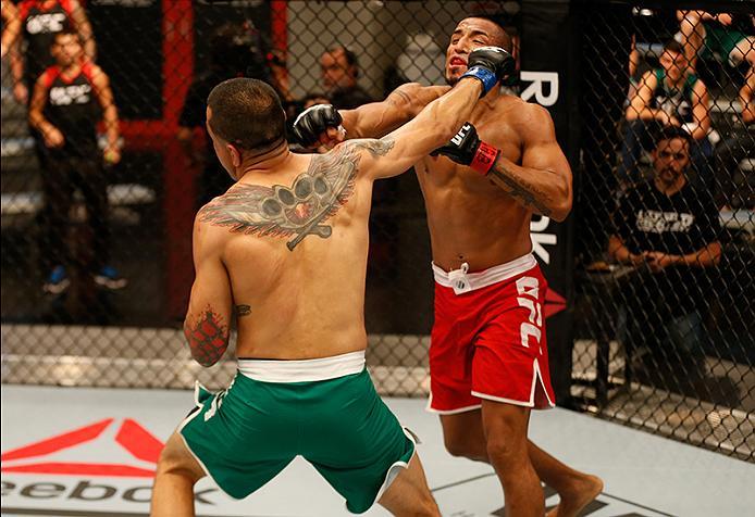 BUENOS AIRES, ARGENTINA - MAY 28: (L-R) Leonardo Rodriguez punches Yasser Castillo during the filming of The Ultimate Fighter Latin America: Team Liddell vs Team Griffin on May 28, 2016 in Buenos Aires, Argentina. (Photo by Gabriel Rossi/Zuffa LLC/Zuffa