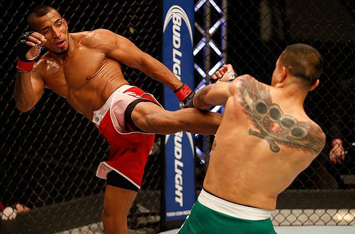 BUENOS AIRES, ARGENTINA - MAY 28: (L-R) Yasser Castillo kicks Leonardo Rodriguez during the filming of The Ultimate Fighter Latin America: Team Liddell vs Team Griffin on May 28, 2016 in Buenos Aires, Argentina. (Photo by Gabriel Rossi/Zuffa LLC/Zuffa LL