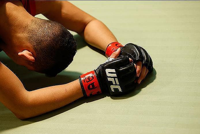 BUENOS AIRES, ARGENTINA - MAY 28: Martin Bravo warms up before facing Javier Ganin during the filming of The Ultimate Fighter Latin America: Team Liddell vs Team Griffin on May 28, 2016 in Buenos Aires, Argentina. (Photo by Gabriel Rossi/Zuffa LLC/Zuffa
