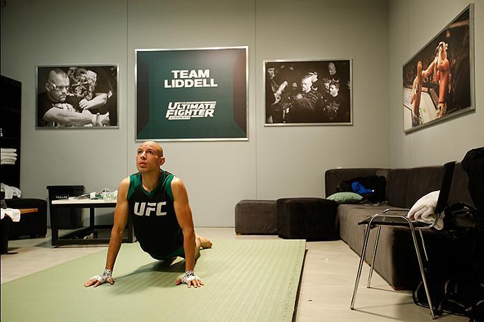 BUENOS AIRES, ARGENTINA - MAY 28:  Fabian Quintana warms up before facing Alejandro Martinez during the filming of The Ultimate Fighter Latin America: Team Liddell vs Team Griffin on May 28, 2016 in Buenos Aires, Argentina. (Photo by Gabriel Rossi/Zuffa L