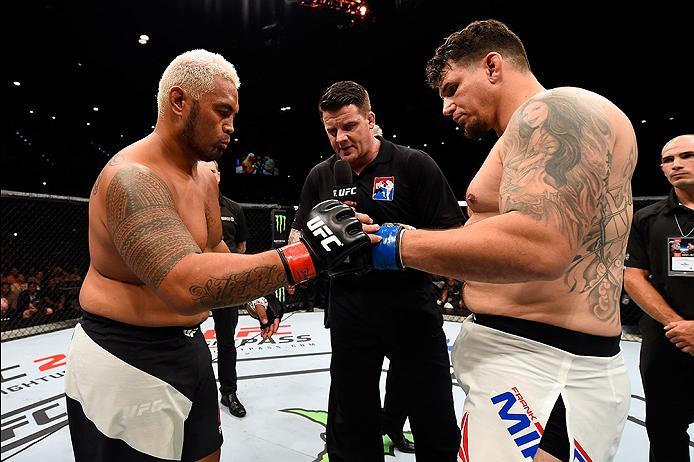 BRISBANE, AUSTRALIA - MARCH 20:  (L-R) Mark Hunt of New Zealand and Frank Mir of the United States touch gloves before their heavyweight bout during the UFC Fight Night event at the Brisbane Entertainment Centre on March 20, 2016 in Brisbane, Australia. (