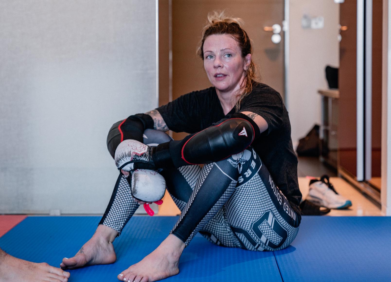 Joanne Calderwood trains for her bout at UFC 257 on January 15, 2021. (Photo by Zac Pacleb)