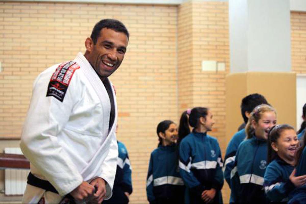 Werdum en la academia que tiene en Madrid dando un seminario