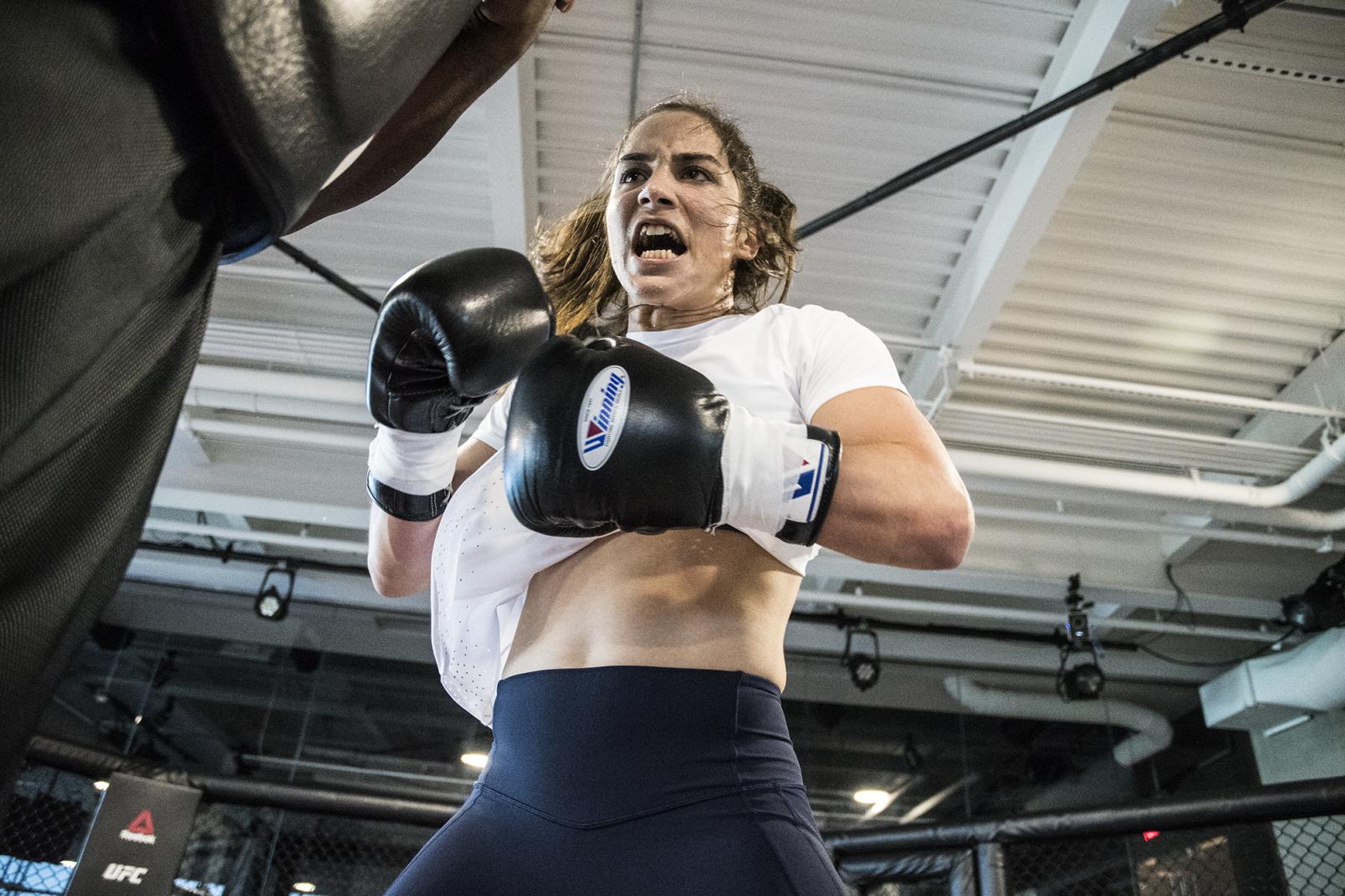 15 UFC Uruguay Veronica Macedo sparring session