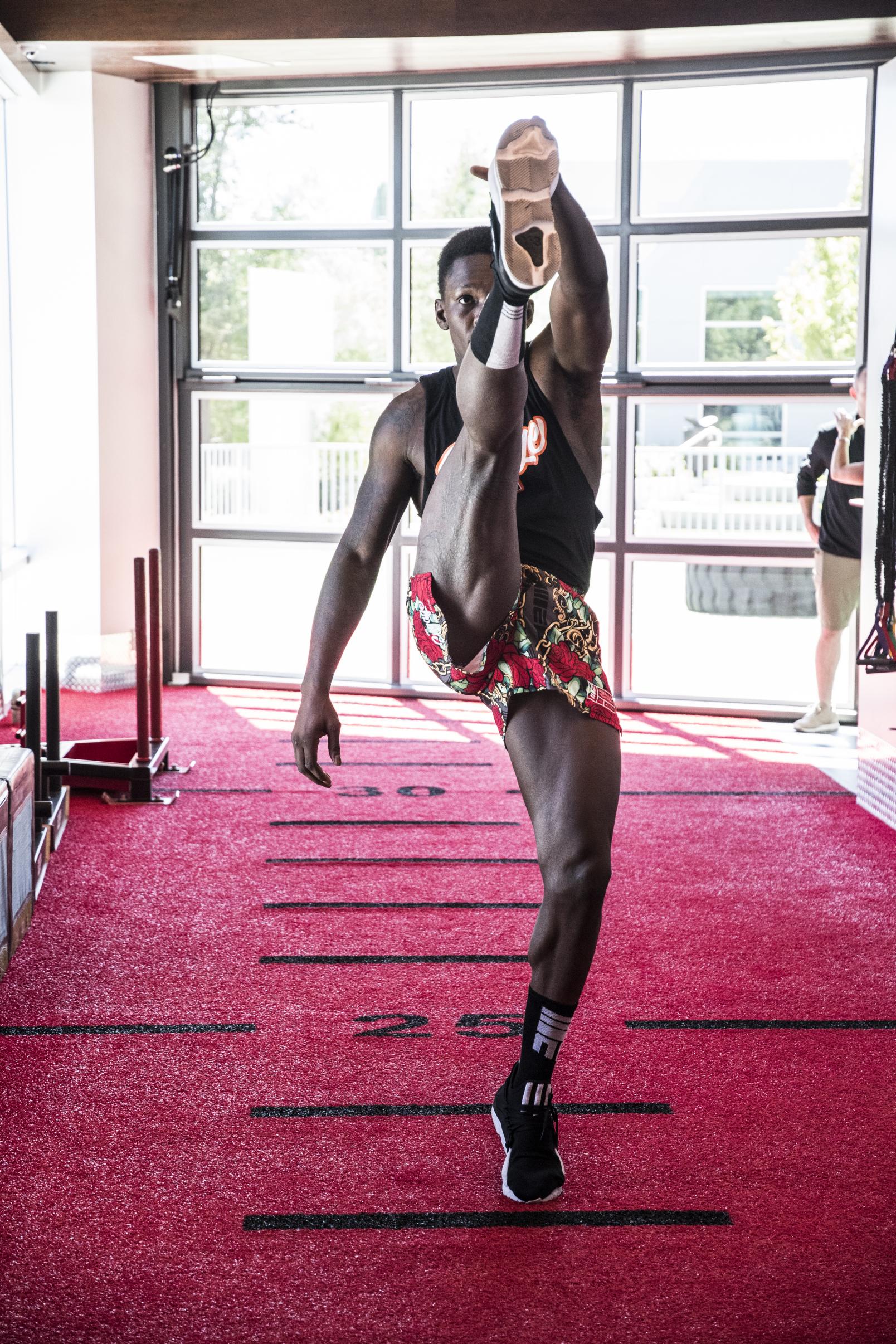 05 Israel Adesanya training at the UFC Performance Institute