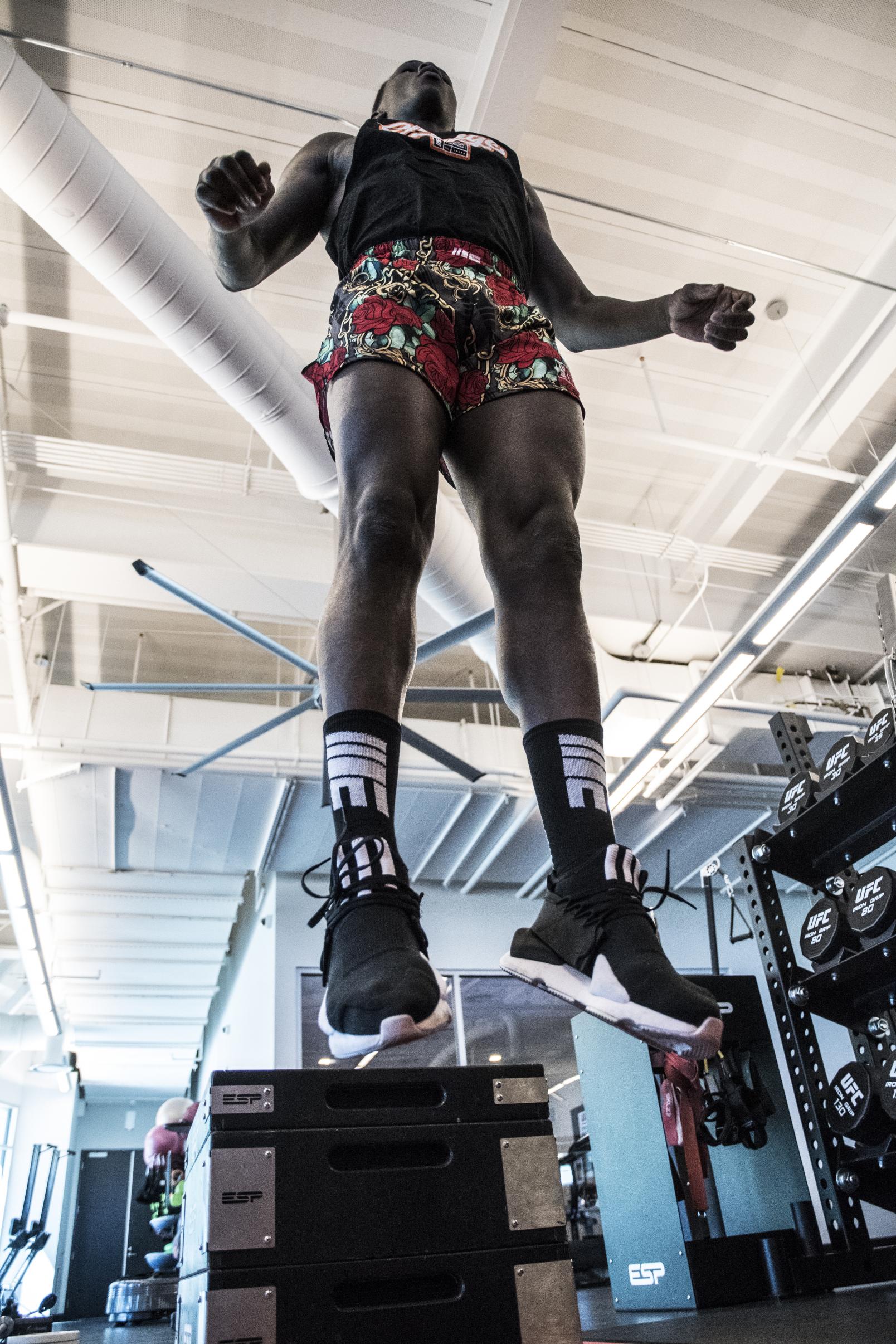 13 Israel Adesanya training at the UFC Performance Institute