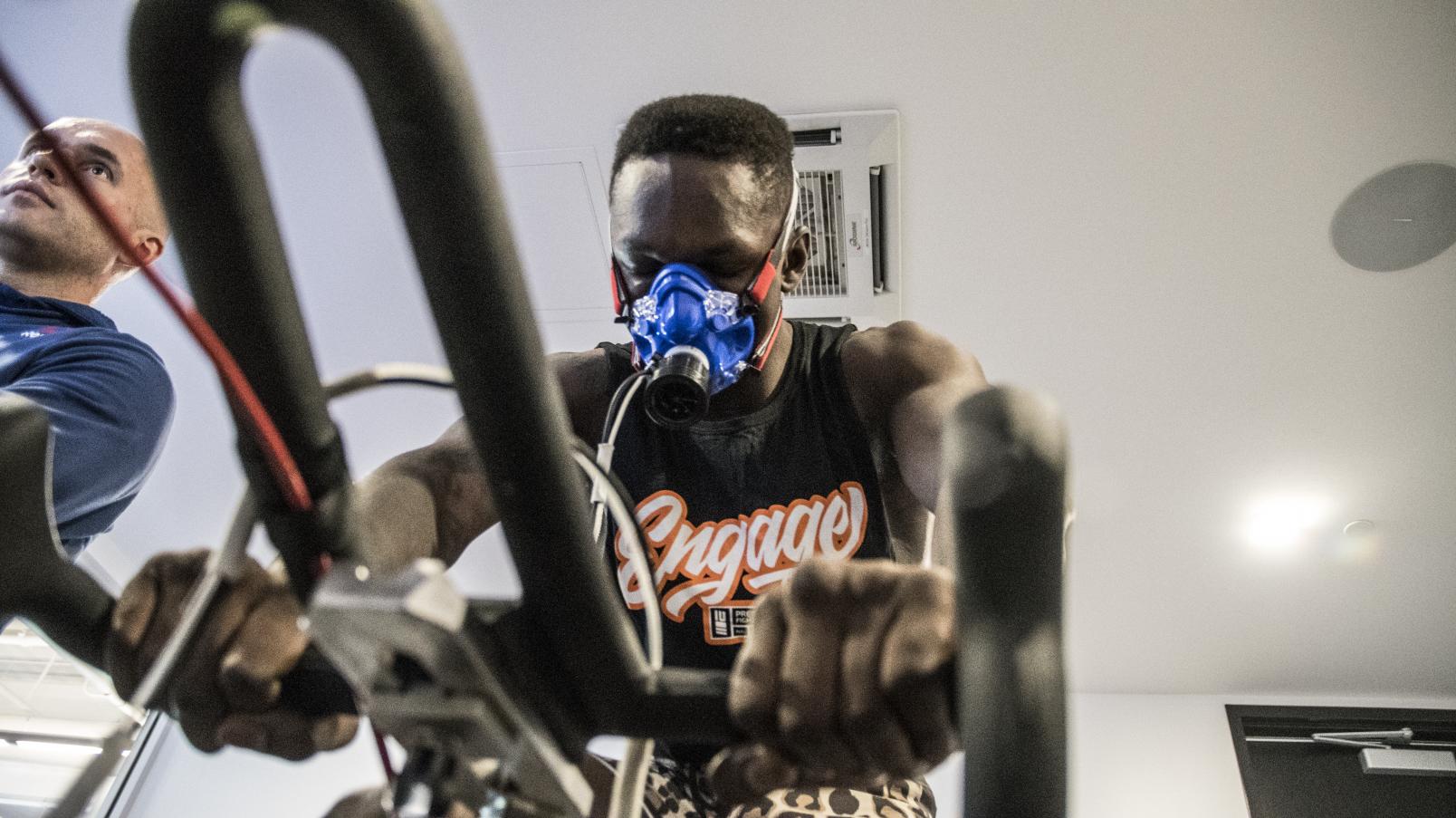 25 Israel Adesanya training at the UFC Performance Institute