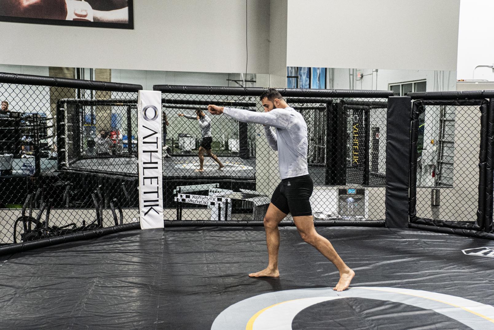 04 - Dominick Reyes late workout during UFC 247 Fight Week