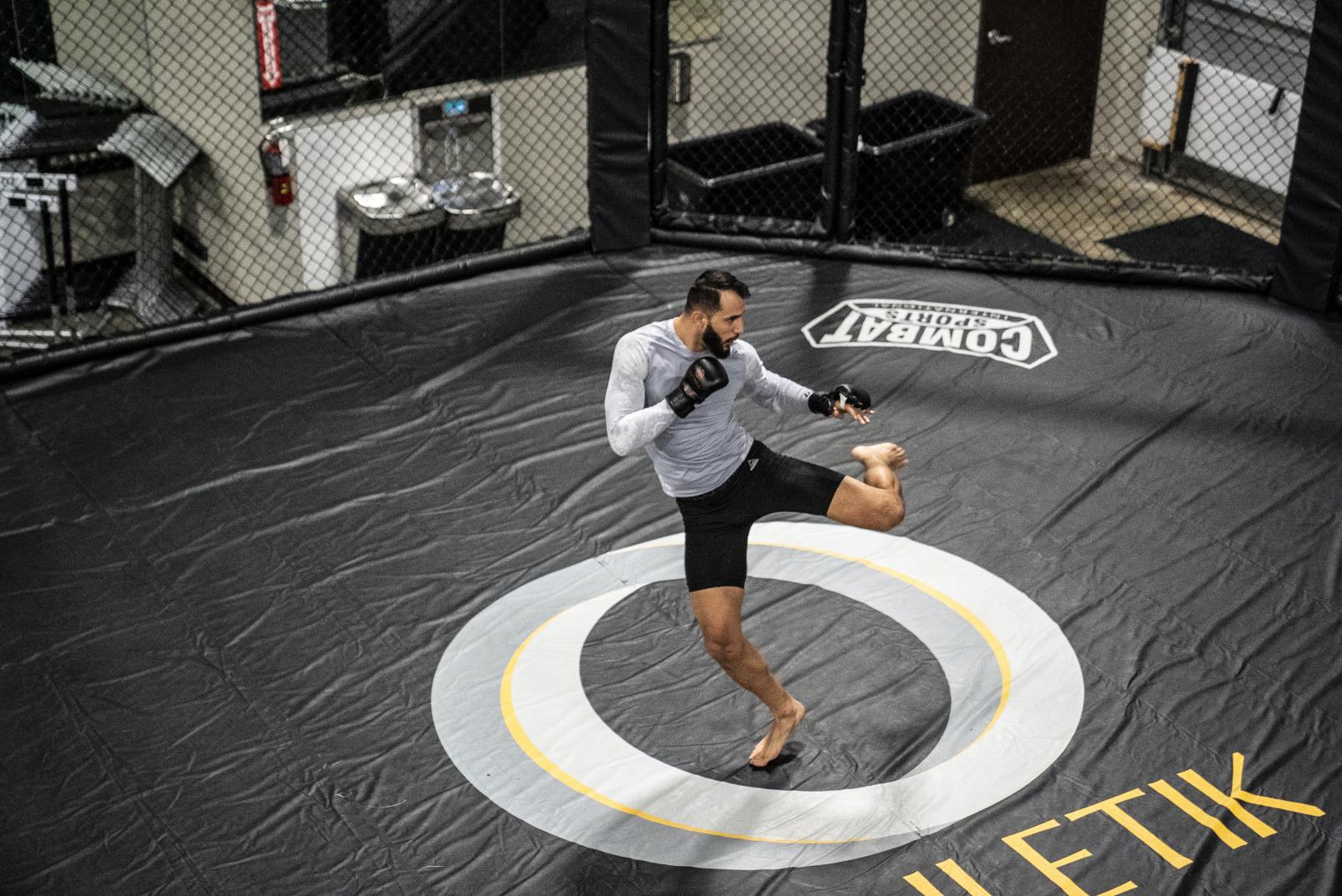 17 - Dominick Reyes late workout during UFC 247 Fight Week