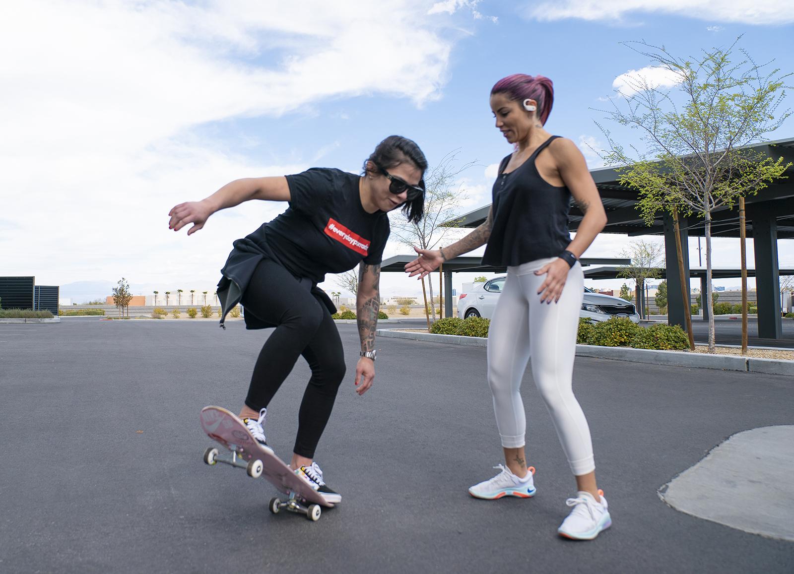 11 - UFC Strawweight Claudia Gadelha and Skateboarder athlete Leticia Bufoni