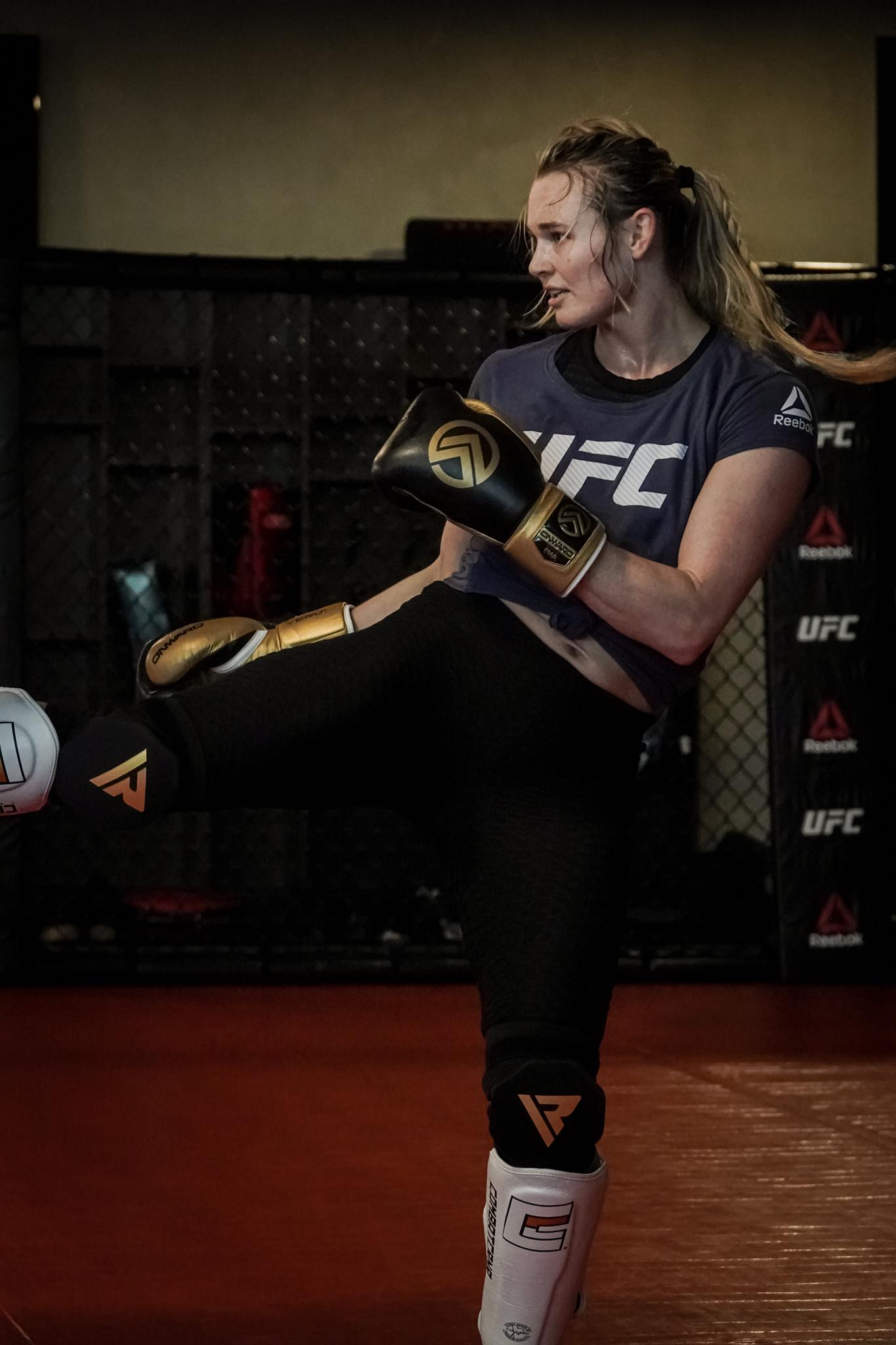 Andrea Lee training at the UFC Performance Institute January 2021