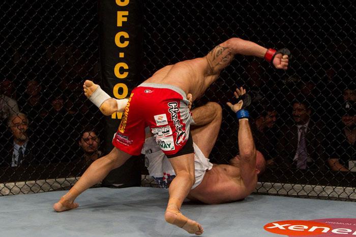 ufc110_01_tehuna_vs_pokrajac_008