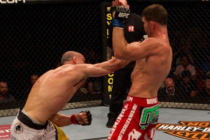 ufc110_08_silva_vs_bisping_017