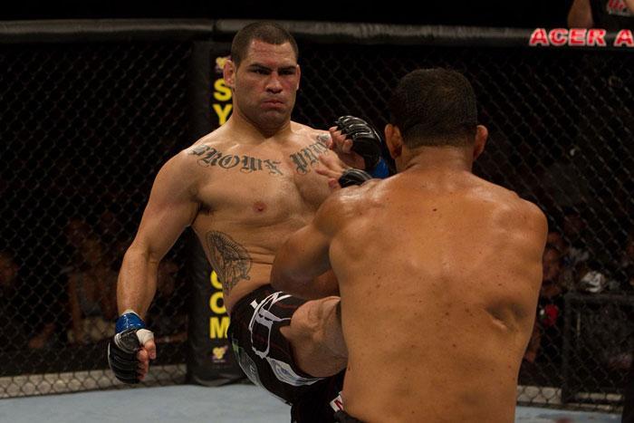 ufc110_09_velasquez_vs_nogueira_008