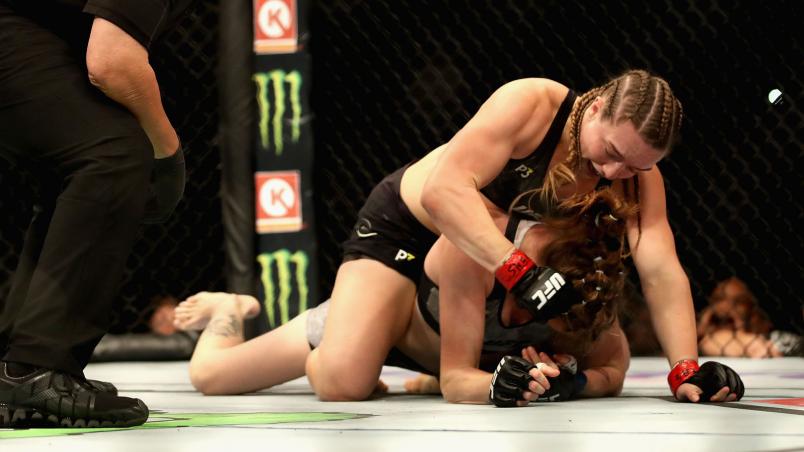 Ladd vs Evinger (Photo By: Christian Petersen/Zuffa LLC)