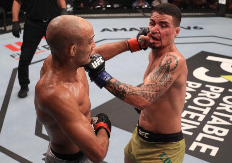 FORTALEZA, BRAZIL - FEBRUARY 02: (L-R) Geraldo de Freitas Jr. of Brazil punches Felipe Colares of Brazil in their featherweight fight during the UFC Fight Night event at CFO Centro de Formacao Olimpica on February 2, 2019 in Fortaleza, Brazil. (Photo by Buda Mendes/Zuffa LLC)