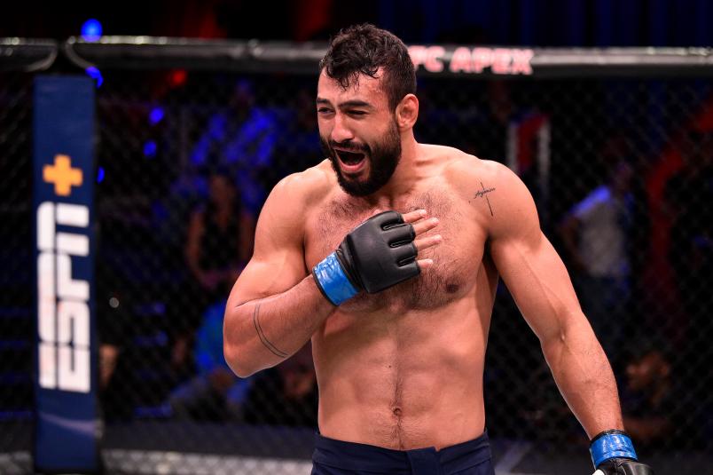 Antonio Arroyo comemora vitória no Dana White's Contender Series