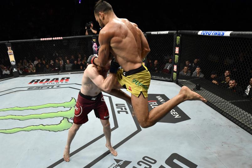VANCOUVER, BRITISH COLUMBIA - SEPTEMBER 14: (R-L) Michel Pereira of Brazil knees Tristan Connelly of Canada in their middleweight bout during the UFC Fight Night event at Rogers Arena on September 14, 2019 in Vancouver, Canada. (Photo by Jeff Bottari/Zuffa LLC/Zuffa LLC)