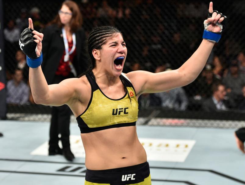 Ketlen Vieira comemora vitória no UFC