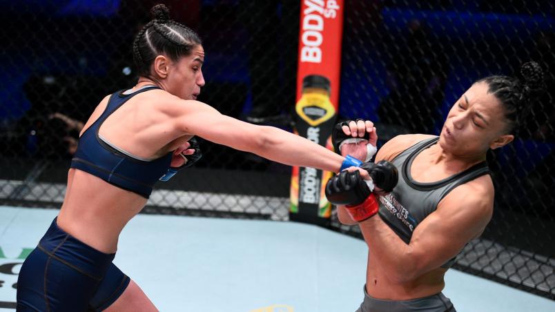Glorinha de Paula acerta Pauline Macias em luta do Dana White's Contender Series