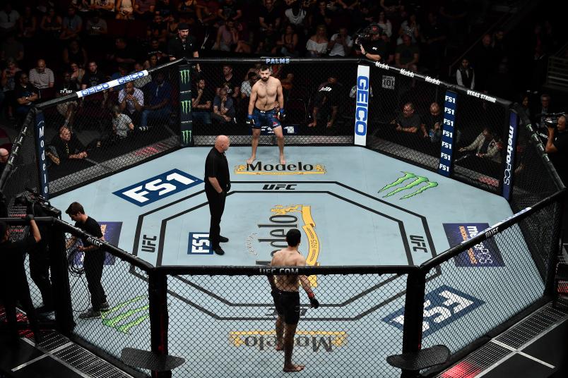 Julian Marquez prepares to face Alessio Di Chirico of Itlay during The Ultimate Fighter Finale event inside The Pearl concert theater at Palms Casino Resort on July 6, 2018 in Las Vegas, Nevada. (Photo by Brandon Magnus/Zuffa LLC)