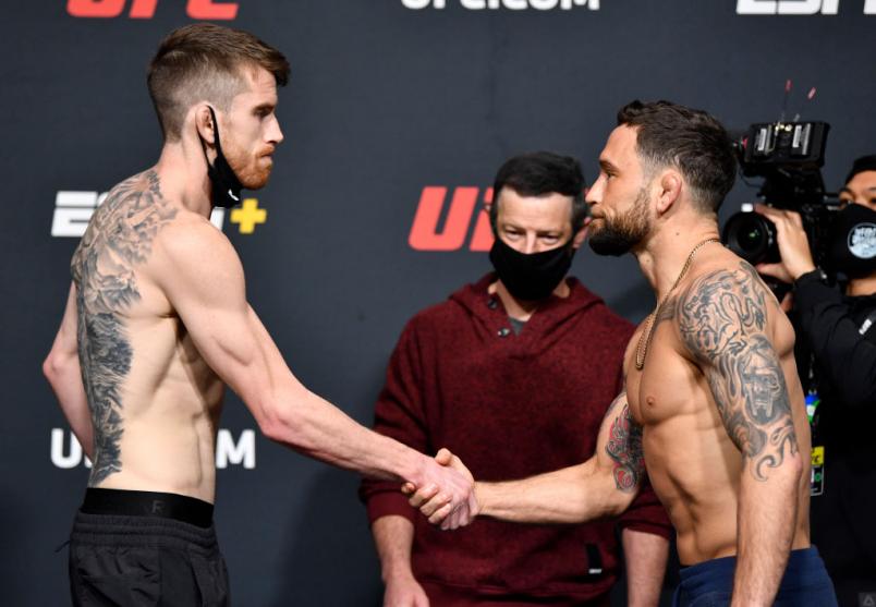 Cory Sandhagen and Frankie Edgar face off during the UFC weigh-in at UFC APEX on February 05, 2021 in Las Vegas, Nevada. (Photo by Chris Unger/Zuffa LLC)