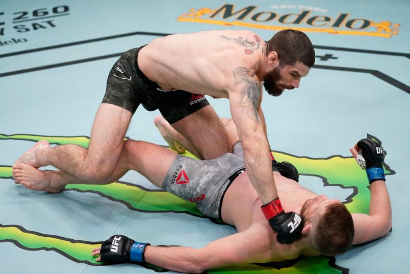 Matthew Semelsberger nocauteia Jason Witt no UFC Vegas 21.