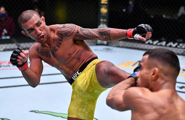 Raoni Barcelos of Brazil kicks Khalid Taha of Germany in a bantamweight fight during the UFC Fight Night event at UFC APEX on November 07, 2020 in Las Vegas, Nevada. (Photo by Jeff Bottari/Zuffa LLC)