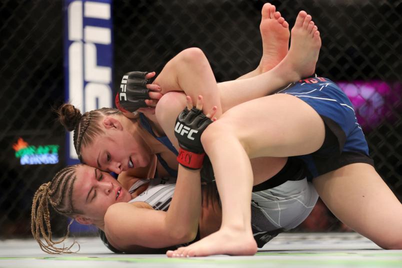 DECEMBER 11: Erin Blanchfield grapples Miranda Maverick in their flyweight bout during the UFC 269 on December 11, 2021 in Las Vegas, Nevada. (Photo by Jeff Bottari/Zuffa LLC)