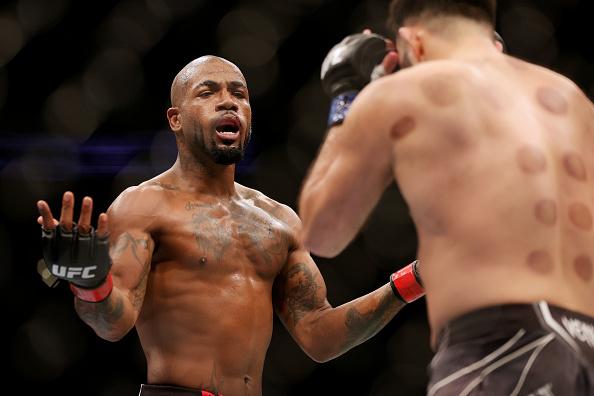 Bobby Green provoca Nasrat Haqparast no UFC 271