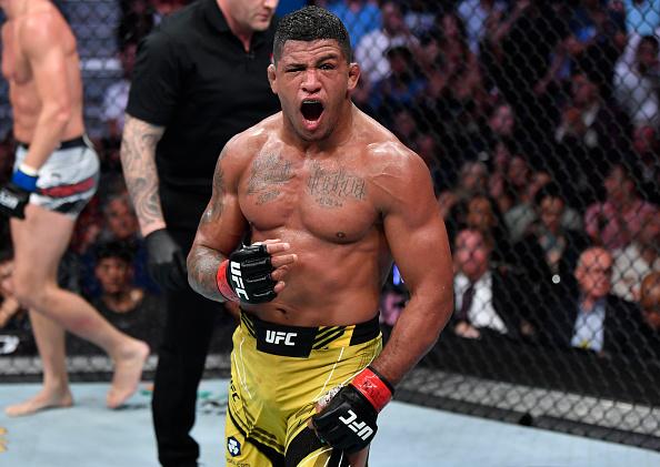 Gilbert Durinho comemora sua vitória no UFC 264