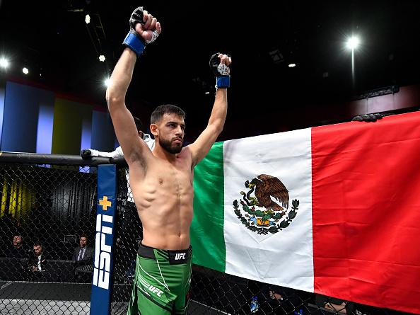 Yair Rodriguez se prepara para sua luta no UFC Vegas 42