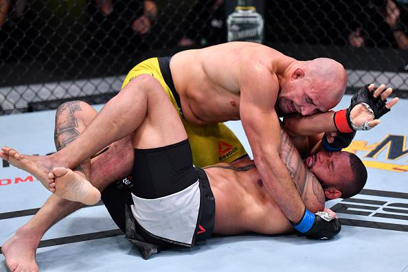 Glover Teixeira golpeia Thiago Marreta no UFC Vegas 13 (Jeff Bottari/Zuffa LLC)