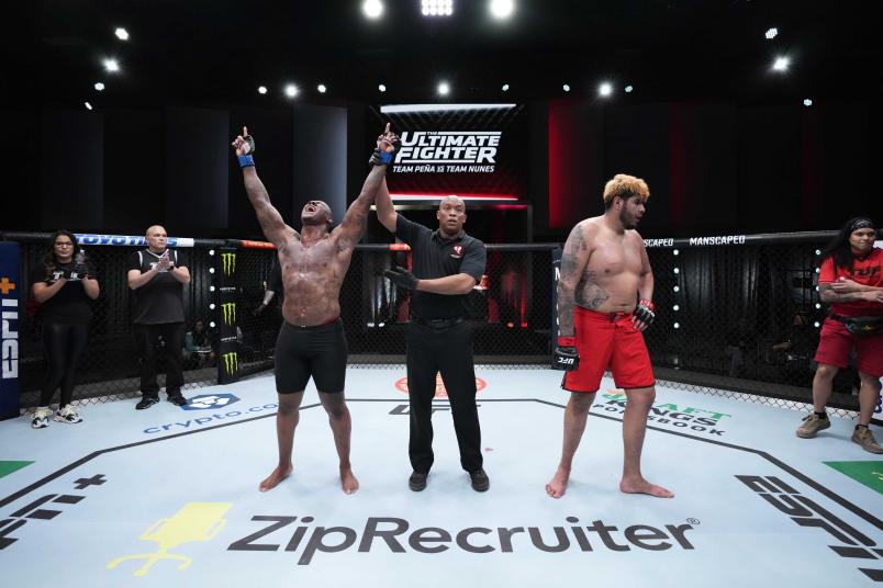 Mohammed Usman and Eduardo Perez reacts to the official decision of their heavyweight semifinal bout on The Ultimate Fighter: Team Peña vs Team Nunes. 