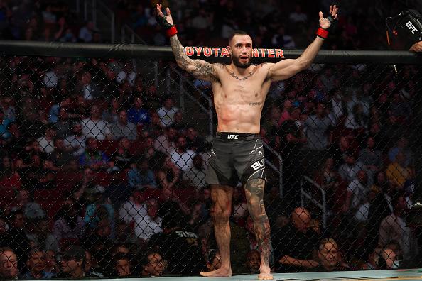 Shane Burgos em sua luta no UFC 262. (Foto por Cooper Neil/Zuffa LLC)