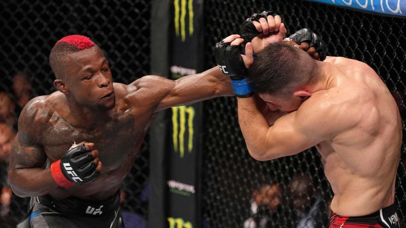 Marc Diakiese golpeia Damir Hadzovic no UFC Londres em julho de 2022 (Jeff Bottari/Zuffa LLC)