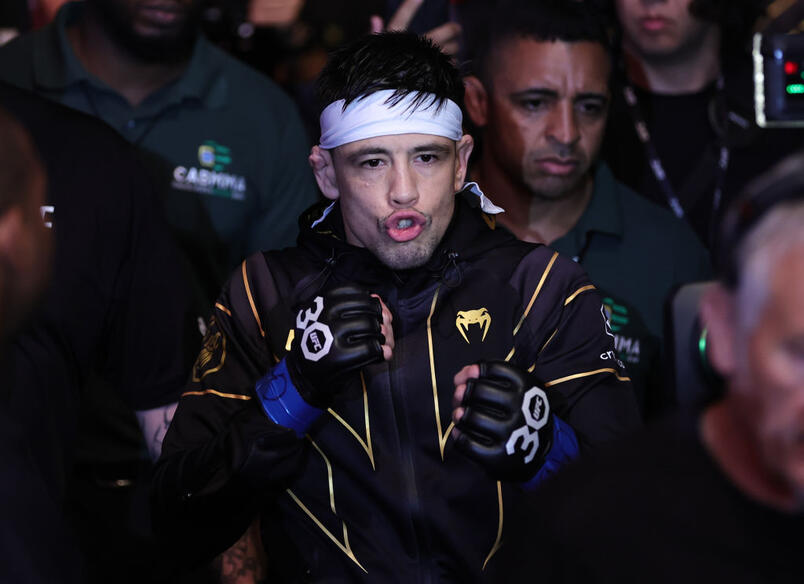Brandon Moreno of Mexico prepares to fight Deiveson Figueiredo of Brazil in the UFC flyweight championship fight during the UFC 283 event at Jeunesse Arena on January 21, 2023 in Rio de Janeiro, Brazil. (Photo by Buda Mendes/Zuffa LLC)