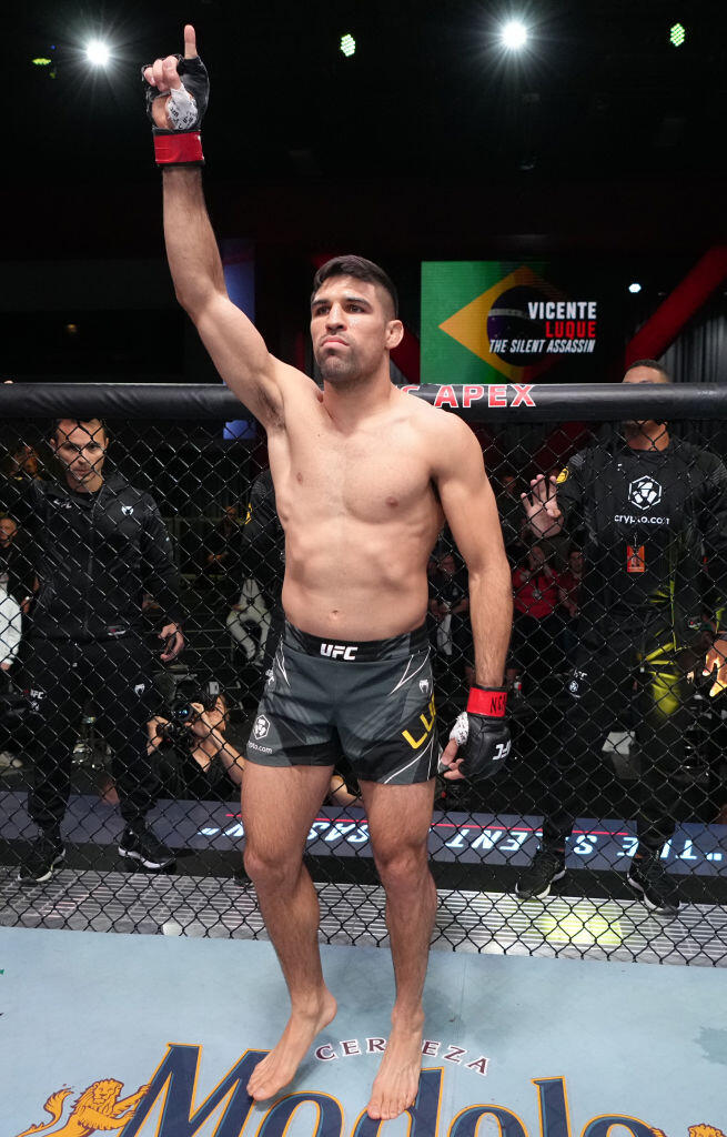 Vicente Luque of Brazil prepares to fight Belal Muhammad in a welterweight fight during the UFC Fight Night event at UFC APEX on April 16, 2022 in Las Vegas, Nevada. (Photo by Jeff Bottari/Zuffa LLC)