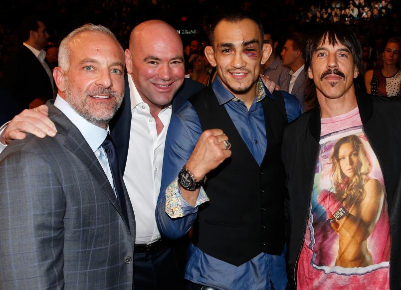 Rockstar Anthony Kiedis with Tony Ferguson, Dana White and Lorenzo Ferttita