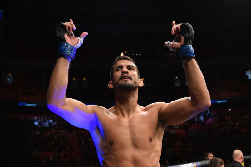 Leonardo Santos of Brazil celebrates his KO victory over Stevie Ray